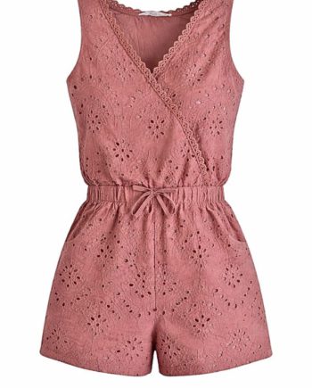 dusty pink in love